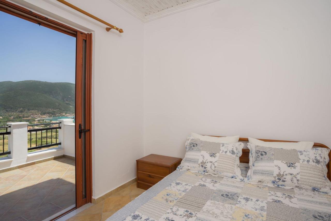 Bay View Apartment *